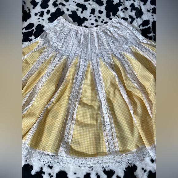 Yellow Gingham and White Lace Midi Skirt - Picture 4 of 6